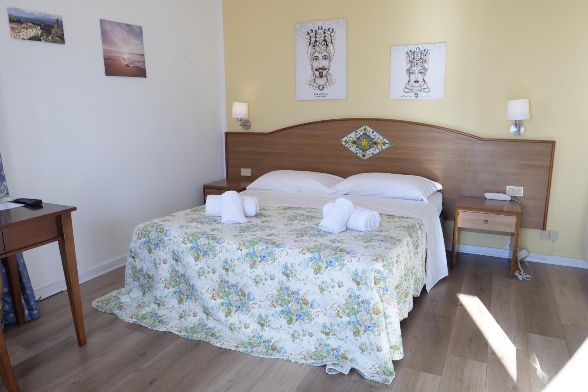 Hotel Elios Tao Taormina Exterior photo